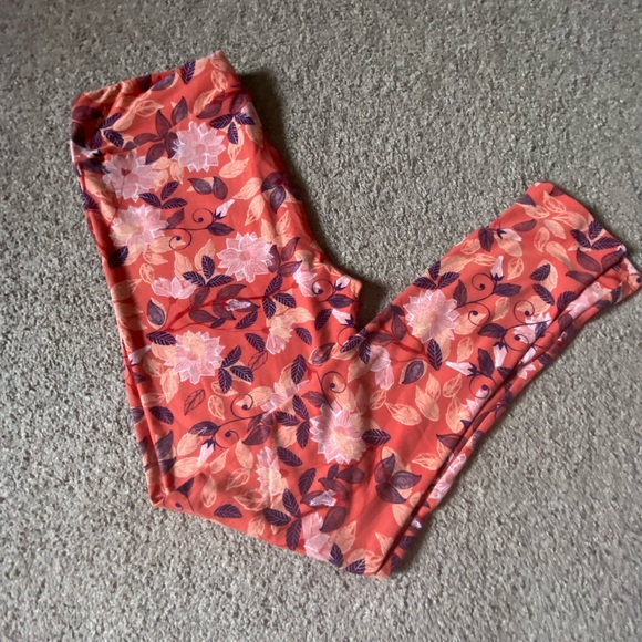 LuLaRoe Pants - LULAROE Tall & Curvy Comfy Leggings/Pants Beautiful Floral print size Large